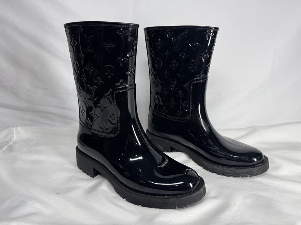 Louis Vuitton Black Logo LV Patent Flat Half Rainboots sz 38 SPB JA-352135